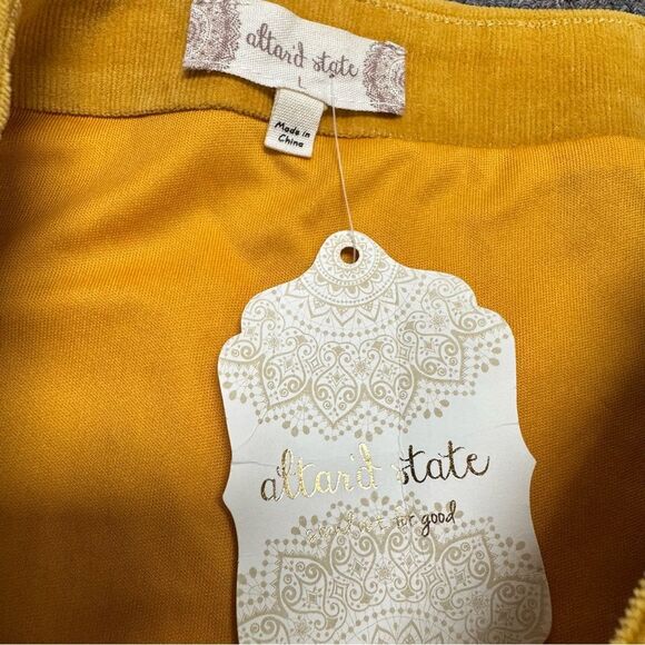 Altar’d State Yellow Mini Skirt Scallop Bottom Size Large NWT - Picture 5 of 8